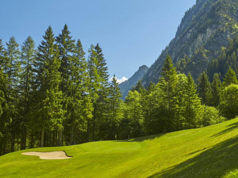Loch 3 – Golfclub Brand