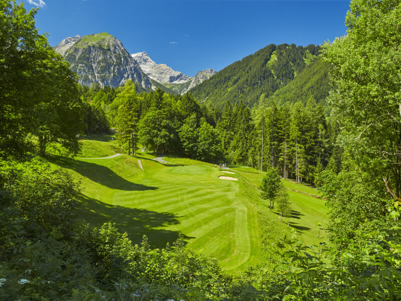 Loch 5 – Par 3 mit erhöhtem Abschlag, Golfclub Brand